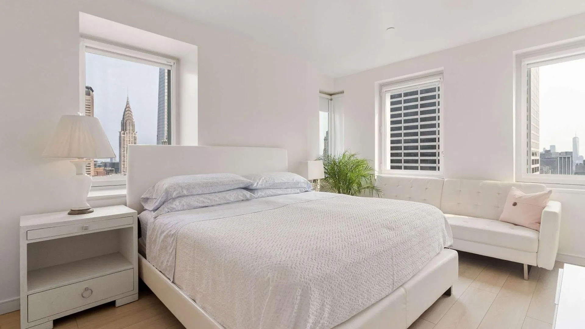 Midtown 5 Bedroom Luxury Penthouse, 2,500 Sq Ft, Sleeps 10, Manhattan, Vip Services New York